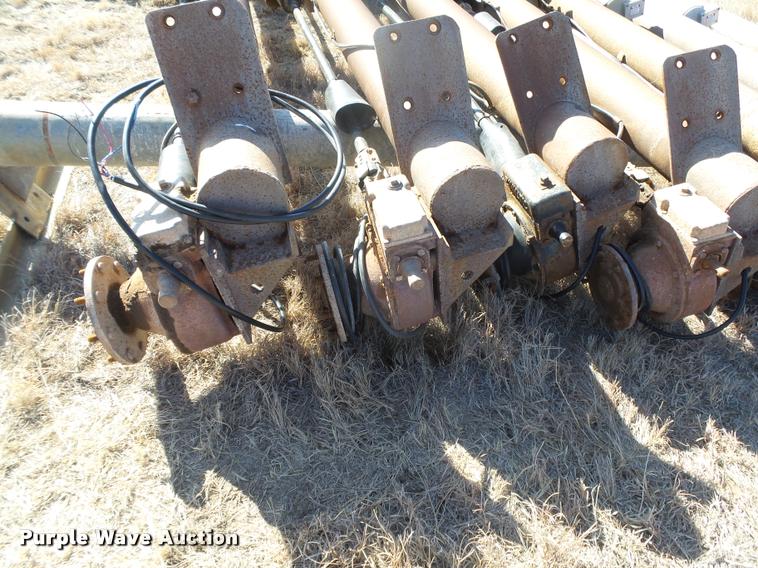 image for item DB1886 2000 Reinke 65LEPA center pivot system