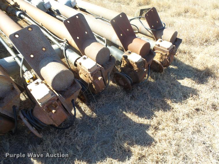 image for item DB1886 2000 Reinke 65LEPA center pivot system