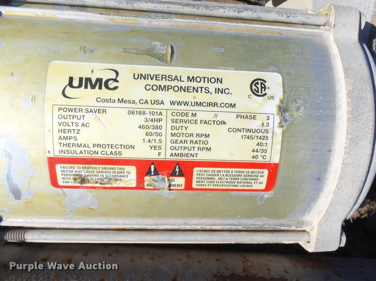 image for item DB1886 2000 Reinke 65LEPA center pivot system