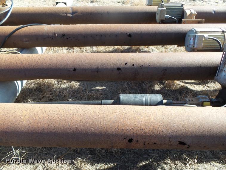 image for item DB1886 2000 Reinke 65LEPA center pivot system