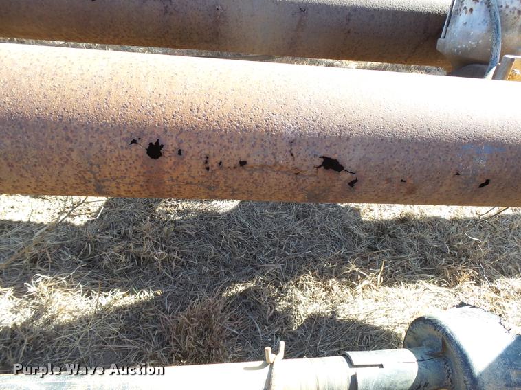 image for item DB1886 2000 Reinke 65LEPA center pivot system