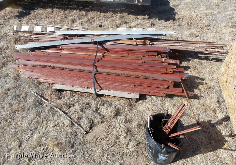 image for item DB1886 2000 Reinke 65LEPA center pivot system