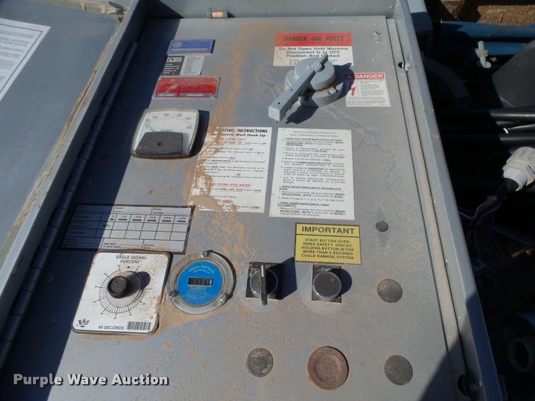 image for item DB1886 2000 Reinke 65LEPA center pivot system