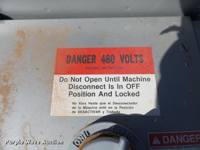 image for item DB1886 2000 Reinke 65LEPA center pivot system