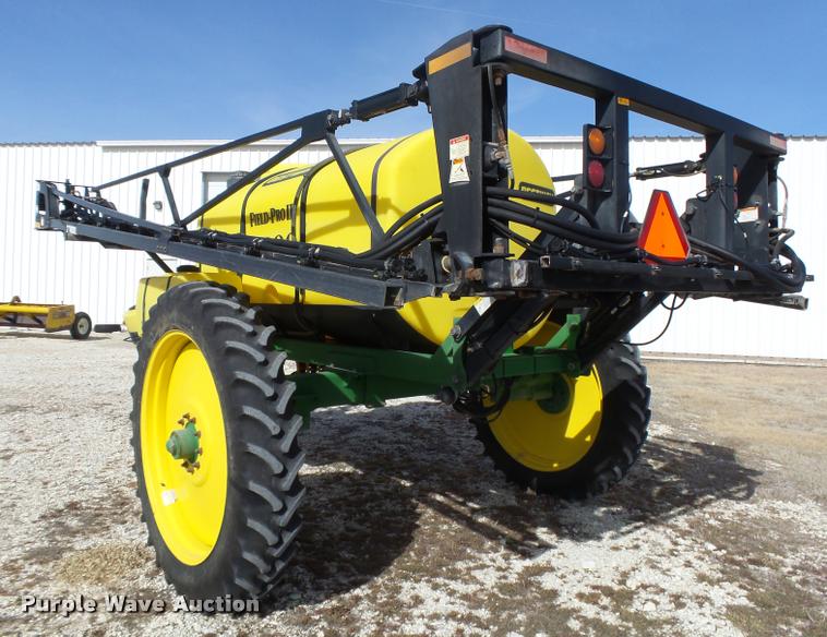 image for item DB1892 2006 Bestway Field Pro III sprayer