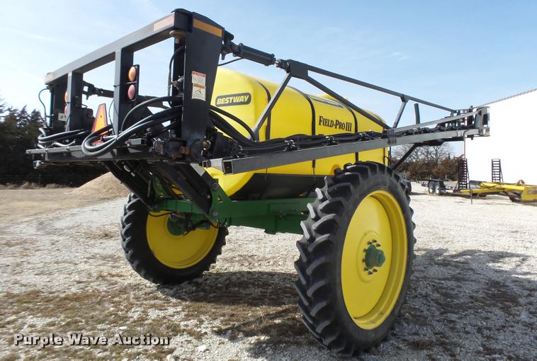 image for item DB1892 2006 Bestway Field Pro III sprayer