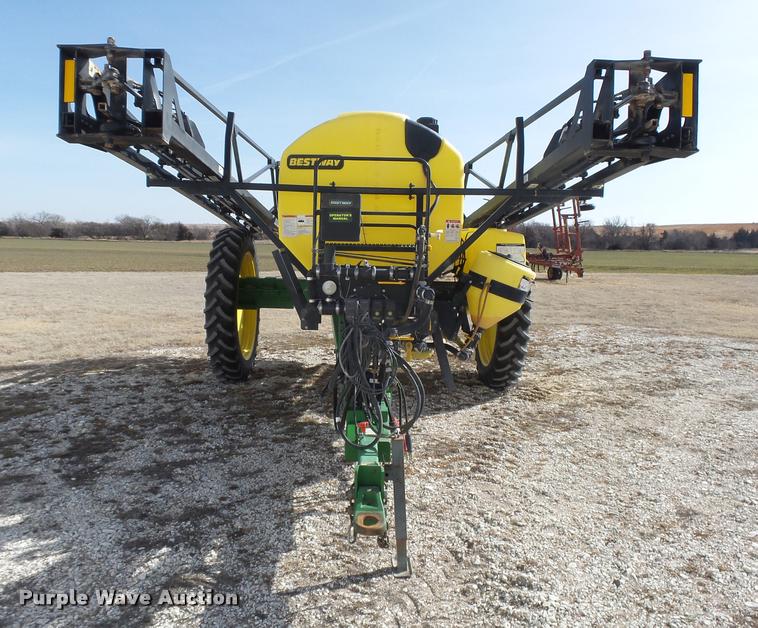 image for item DB1892 2006 Bestway Field Pro III sprayer