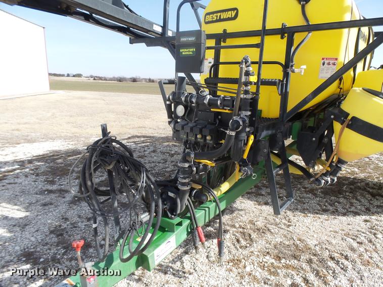 image for item DB1892 2006 Bestway Field Pro III sprayer