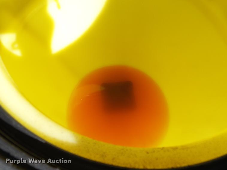 image for item DB1892 2006 Bestway Field Pro III sprayer