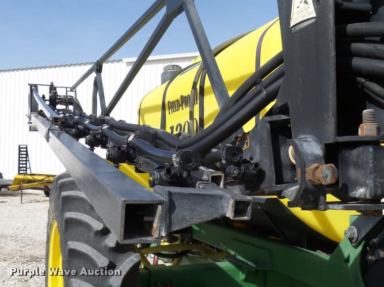 image for item DB1892 2006 Bestway Field Pro III sprayer