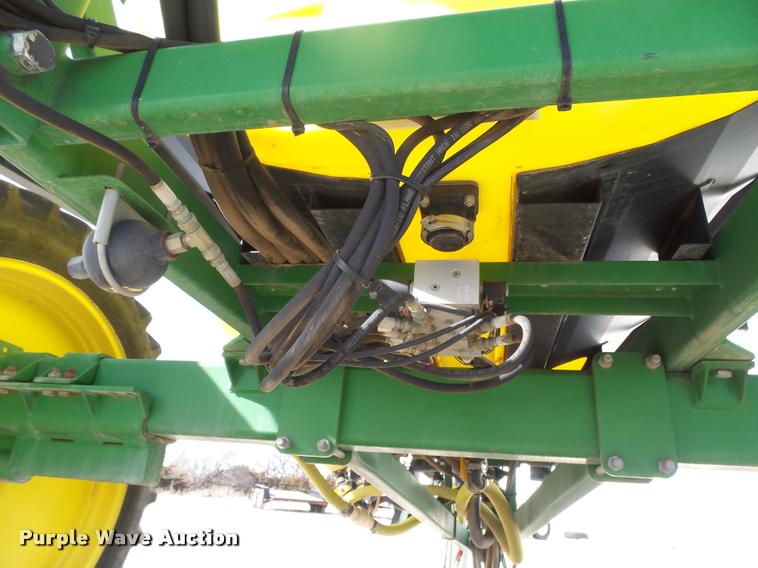 image for item DB1892 2006 Bestway Field Pro III sprayer