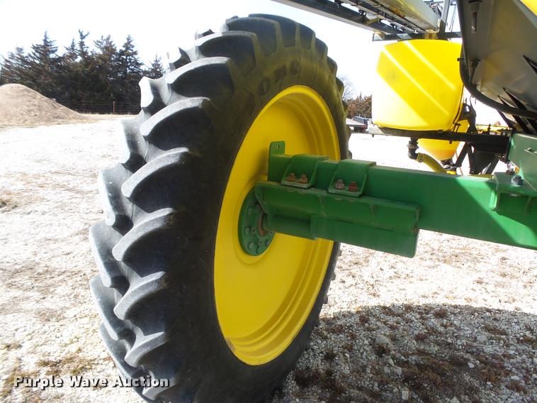 image for item DB1892 2006 Bestway Field Pro III sprayer