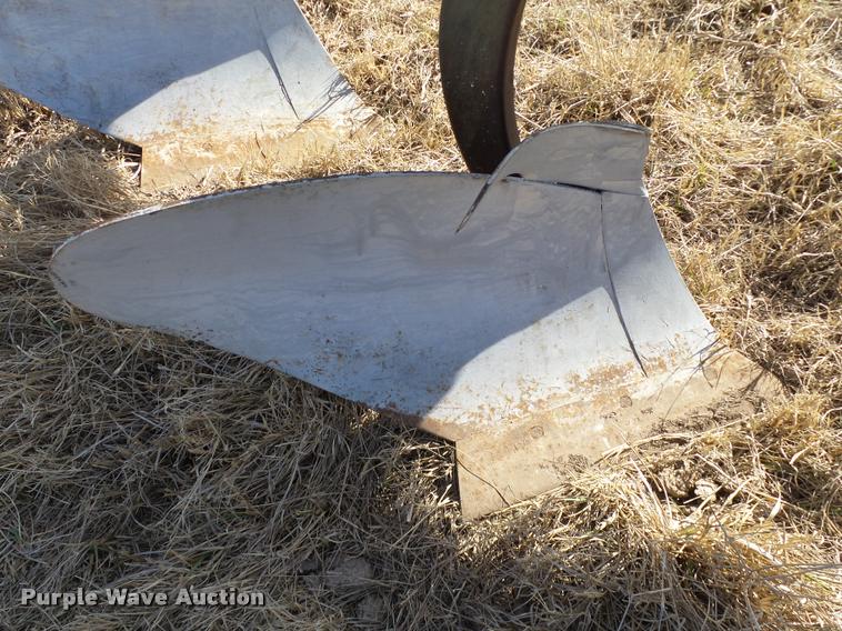 image for item DB4673 John Deere A2800 six bottom plow