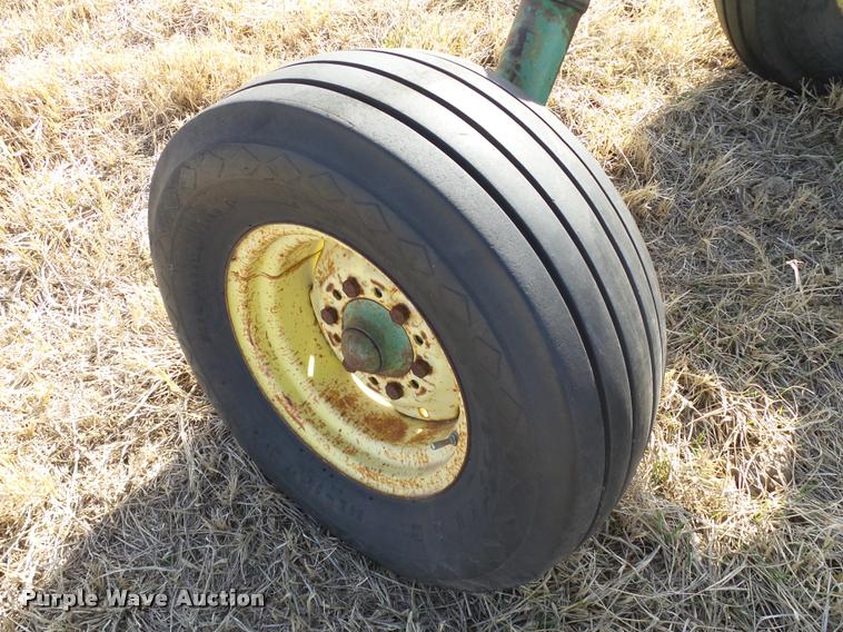 image for item DB4673 John Deere A2800 six bottom plow