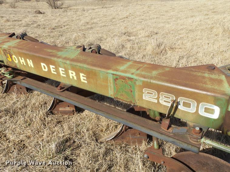 image for item DB4673 John Deere A2800 six bottom plow