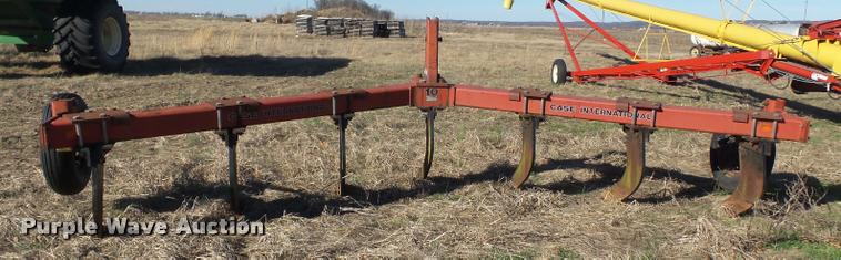 image for item K3340 Case IH 10SUBSO V-ripper