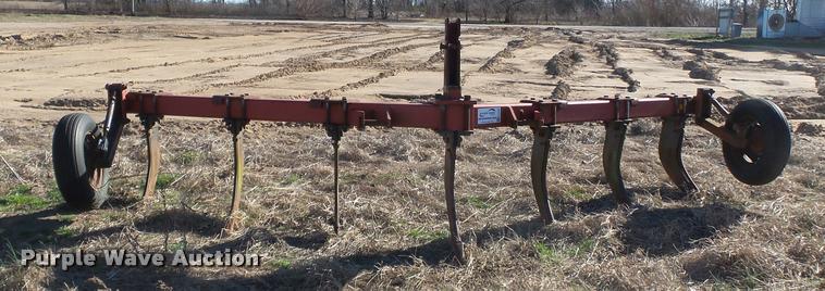 image for item K3340 Case IH 10SUBSO V-ripper