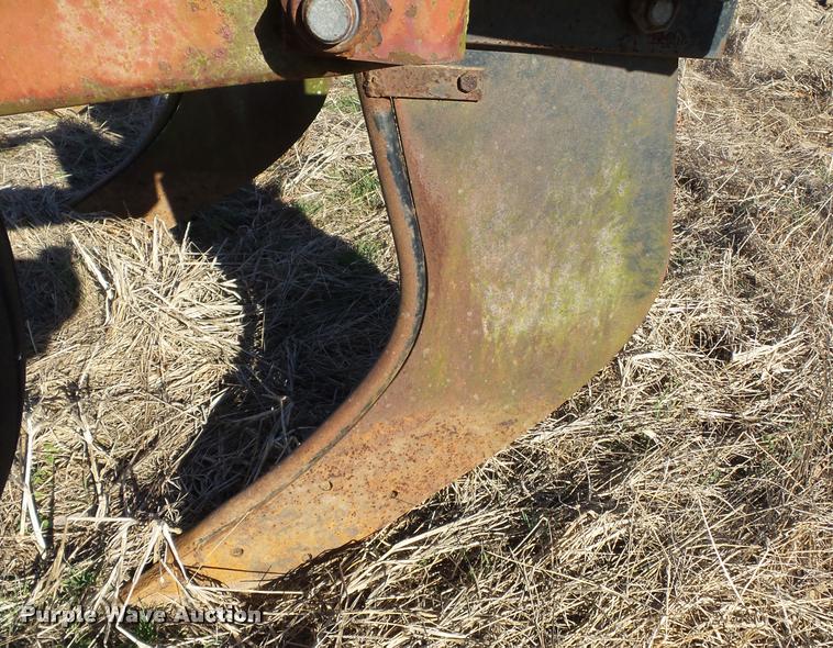 image for item K3340 Case IH 10SUBSO V-ripper