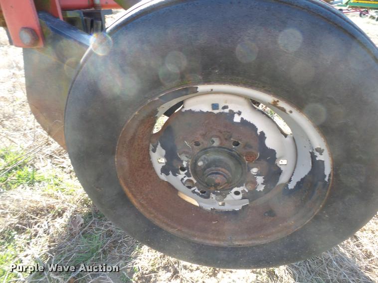 image for item K3340 Case IH 10SUBSO V-ripper