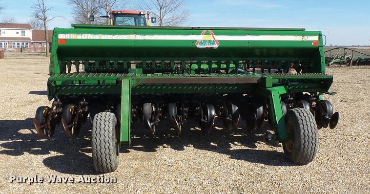 image for item K3349 (2) John Deere 750 grain drills