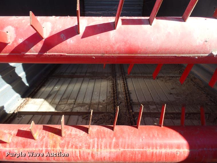 image for item K3350 Gehl BU970 silage wagon