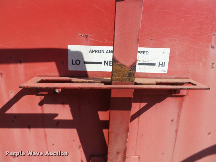 image for item K3350 Gehl BU970 silage wagon