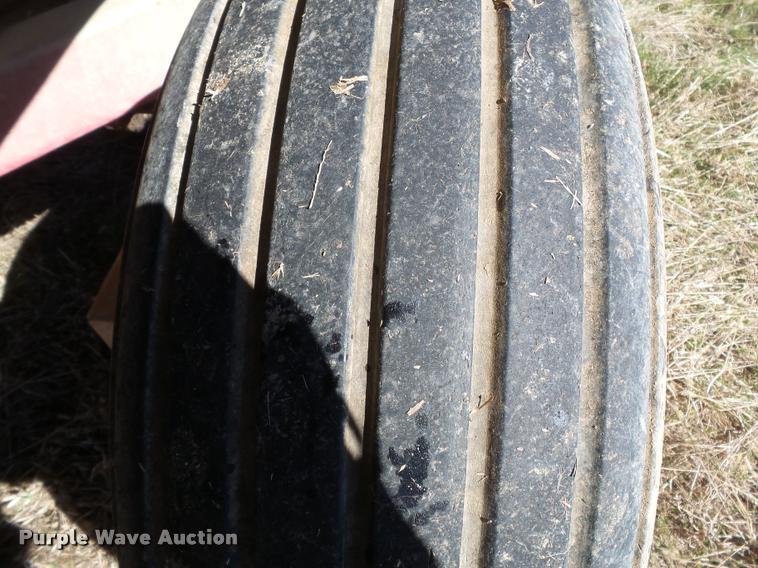 image for item K3350 Gehl BU970 silage wagon