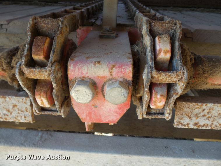 image for item K3350 Gehl BU970 silage wagon