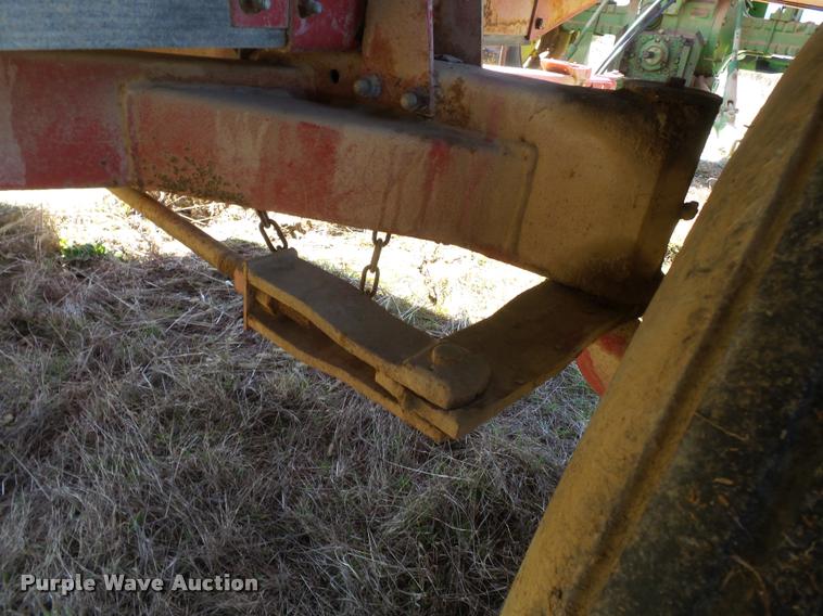 image for item K3350 Gehl BU970 silage wagon