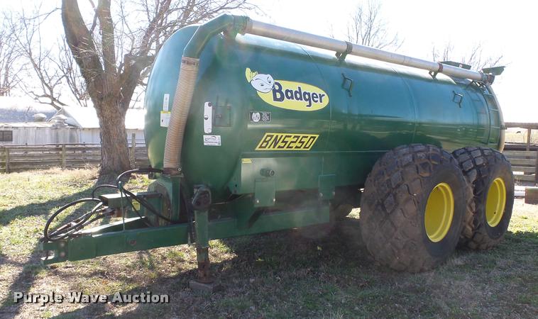 image for item K3351 Badger BN5250S honey wagon