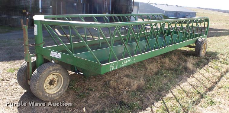 image for item K3352 Schoessow AF24 round bale feeder