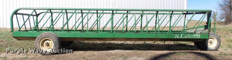 image for item K3352 Schoessow AF24 round bale feeder