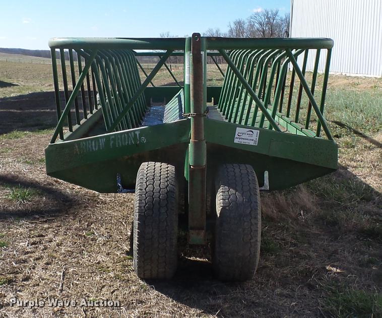 image for item K3352 Schoessow AF24 round bale feeder
