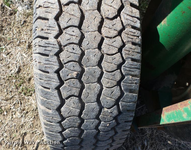 image for item K3352 Schoessow AF24 round bale feeder