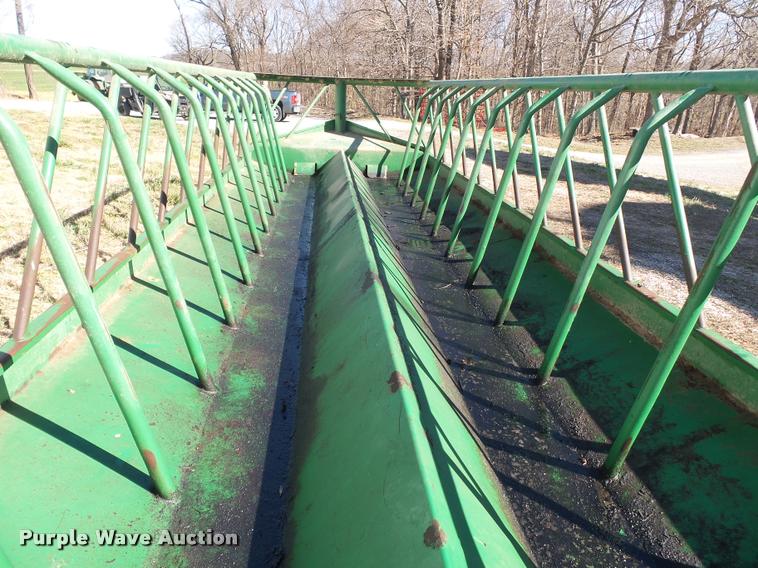 image for item K3352 Schoessow AF24 round bale feeder