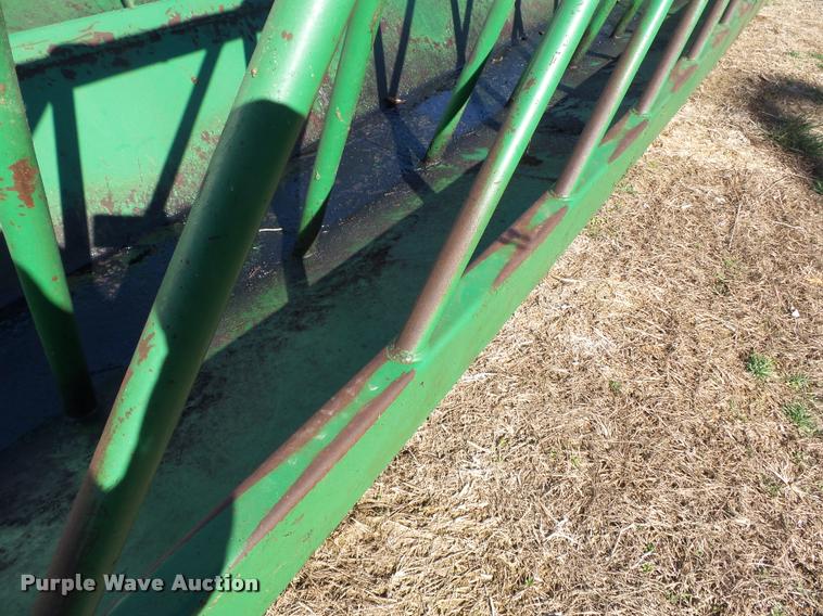 image for item K3352 Schoessow AF24 round bale feeder