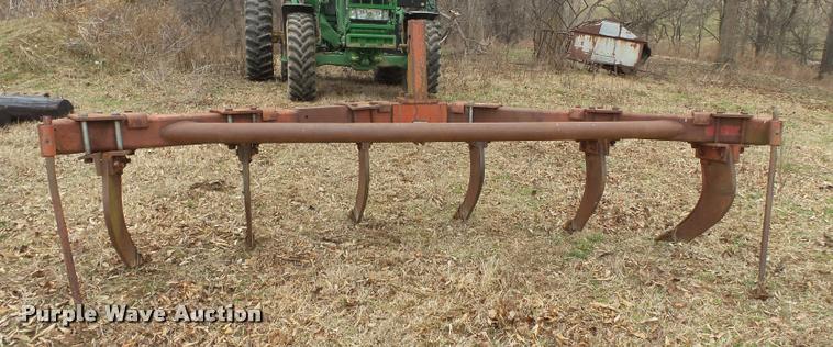 image for item K3358 International 10 ripper