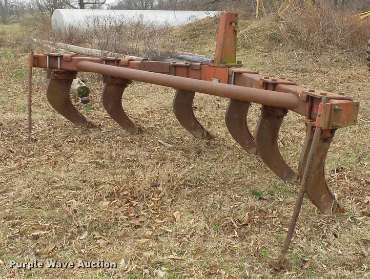 image for item K3358 International 10 ripper