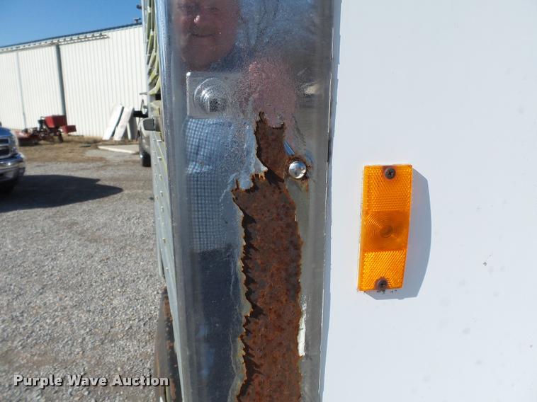 image for item K3368 1986 Freightliner semi truck