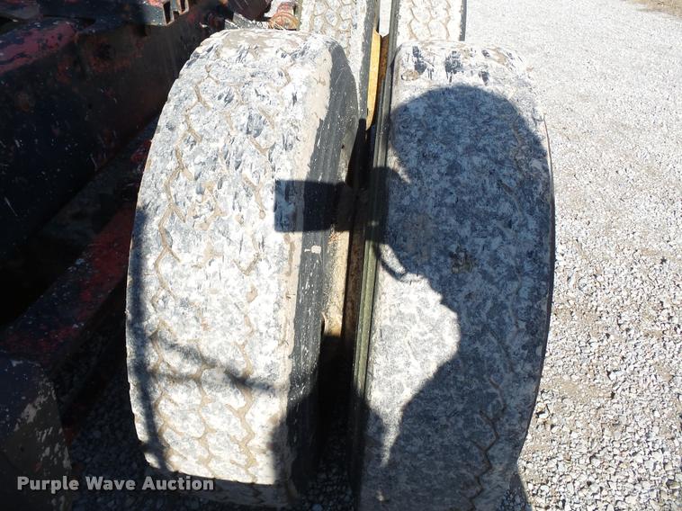 image for item K3368 1986 Freightliner semi truck