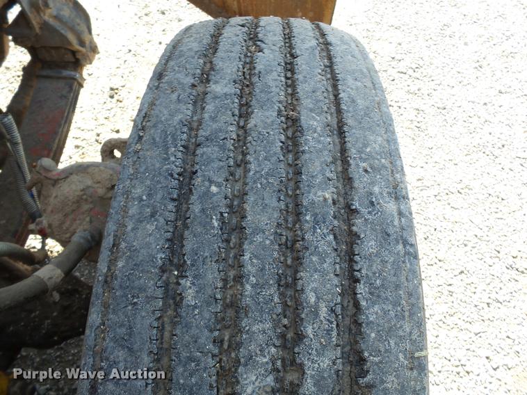 image for item K3368 1986 Freightliner semi truck