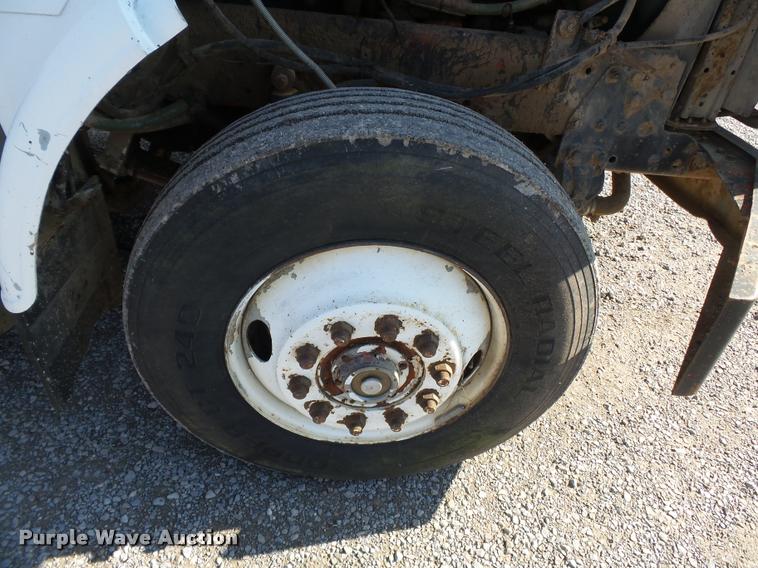 image for item K3368 1986 Freightliner semi truck