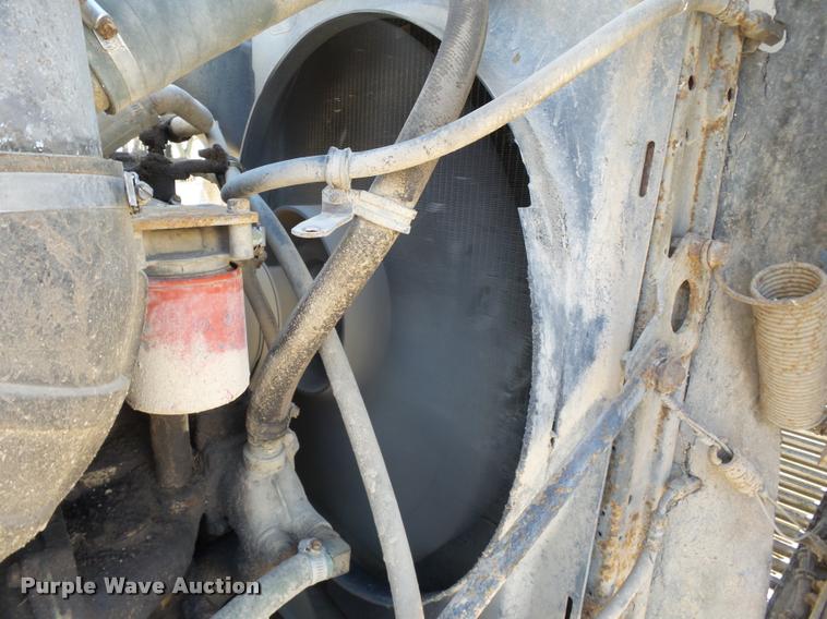 image for item K3368 1986 Freightliner semi truck