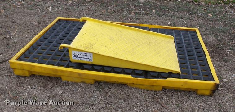 image for item K3381 Oil barrel containment pit with ramp
