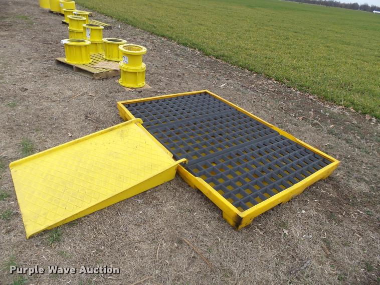 image for item K3381 Oil barrel containment pit with ramp
