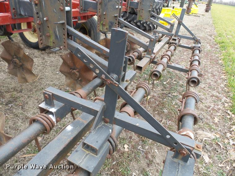 image for item K3382 Salford 550 vertical tillage