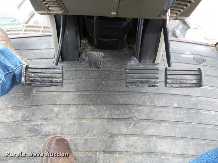 image for item K3383 2005 Case IH MX255 MFWD tractor