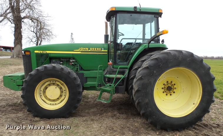 image for item K3385 2001 John Deere 8410 MFWD tractor