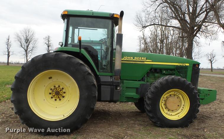image for item K3385 2001 John Deere 8410 MFWD tractor