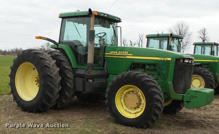 image for item K3385 2001 John Deere 8410 MFWD tractor